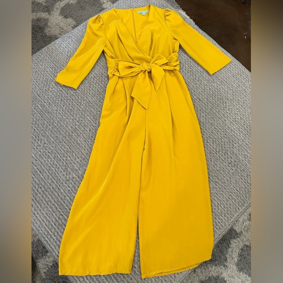 ANTONIO MELANI Gold Wide Leg Romper with Sash/Tie - Picture 2 of 8